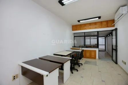 Sala Comercial para alugar, 51m² no Passo da Areia, Porto Alegre