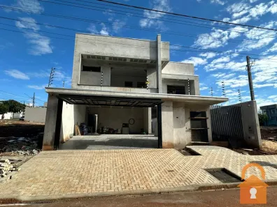 Sobrado com 3 Quartos à venda, 256m² no Jardim Flora II, Campo Mourão