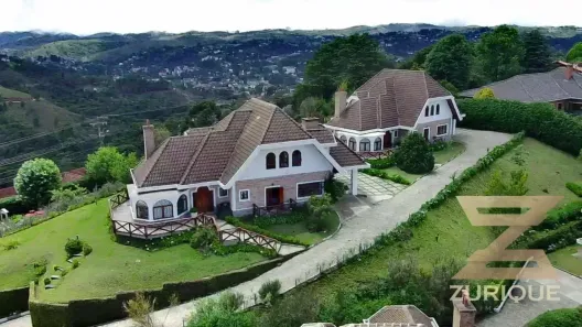 Casa de Condomínio com 4 Quartos à venda, 375m² no Recanto Araucária, Campos do Jordão