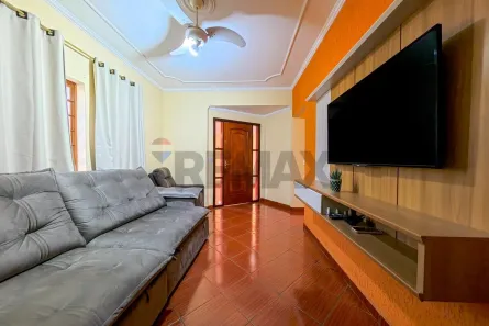 Casa com 3 Quartos à venda, 133m² no Jardim Eroísi, Leme