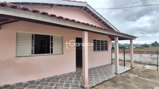 Casa com 2 Quartos à venda, 135m² no Loteamento Alto das Palmeiras Etapa I, Serra Negra