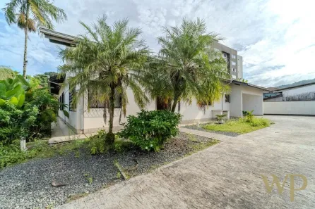 Casa com 3 Quartos à venda, 196m² no Saguaçu, Joinville