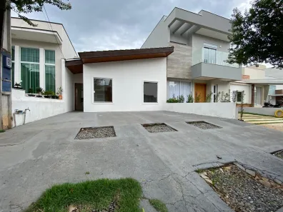 Casa de Condomínio com 3 Quartos à venda, 100m² no Horto Florestal, Sorocaba