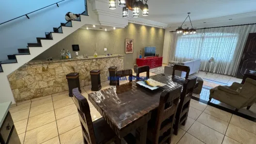 Sobrado com 4 Quartos à venda, 380m² no São Jorge, Santos