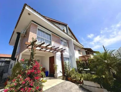 Casa com 4 Quartos à venda, 166m² no Pântano do Sul, Florianópolis