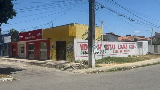 Ponto Comercial com 5 Quartos à venda, 335m² no Potengi, Natal