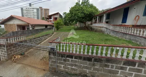 Lote/Terreno à venda, 727m² no Barreiros, São José