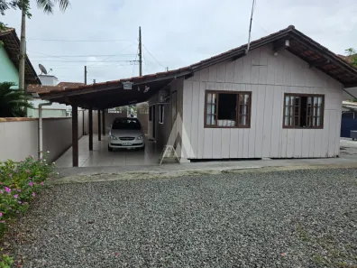 Lote/Terreno à venda, 522m² no Iririú, Joinville