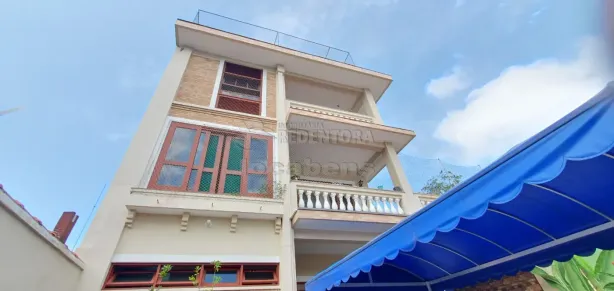 Sobrado com 6 Quartos à venda, 448m² no Centro, Ubatuba