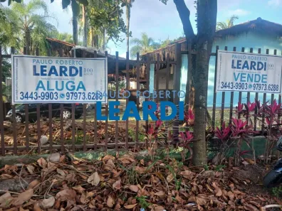 Casa com 4 Quartos para alugar, 800m² no Granja Viana, Cotia