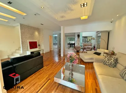Sobrado com 4 Quartos à venda, 307m² no Vila Gumercindo, São Paulo