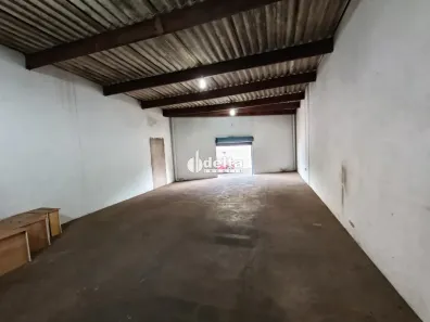 Ponto Comercial para alugar, 80m² no Santa Mônica, Uberlândia