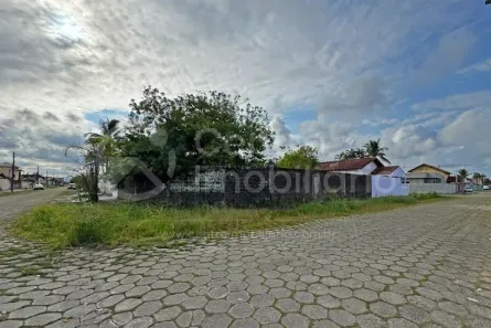Lote/Terreno à venda, 273m² no Parque Turistico, Peruíbe