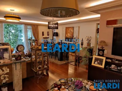 Apartamento com 3 Quartos à venda, 200m² no Santa Cecília, São Paulo