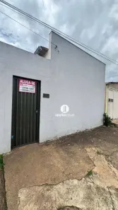 Casa com 2 Quartos para alugar, 55m² no Vila Jayara, Anápolis