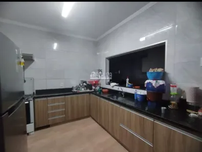 Casa com 3 Quartos à venda, 168m² no Parque Colibri, Uberaba