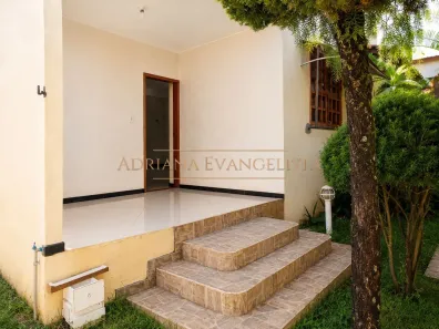 Casa com 3 Quartos à venda, 210m² no Vila Santa Isabel, Anápolis