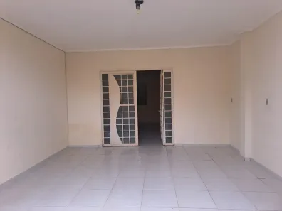 Casa com 3 Quartos para alugar, 75m² no Gercino Coelho, Petrolina