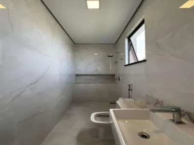 Casa com 4 Quartos à venda, 285m² no Cidade Alpha, Eusébio