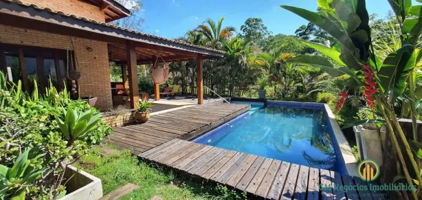 Casa com 3 Quartos à venda, 250m² no Jardim Indaiá, Embu das Artes