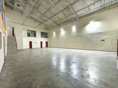 Galpão/Depósito/Armazém com 4 Quartos à venda, 800m² no Luz, São Paulo