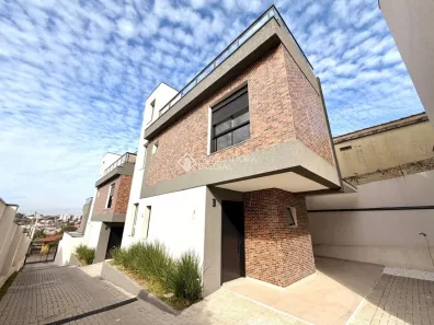 Sobrado com 3 Quartos à venda, 116m² no Lindóia, Curitiba