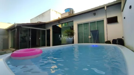 Sobrado com 4 Quartos à venda, 200m² no Santa Regina, Itajaí