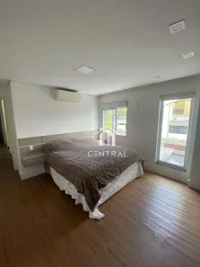 Sobrado com 3 Quartos à venda, 244m² no Jardim Vila Galvão, Guarulhos