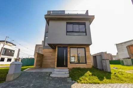 Casa de Condomínio com 3 Quartos à venda, 170m² no Santa Cândida, Curitiba