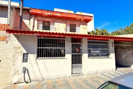 Casa com 3 Quartos à venda, 213m² no Centro Alto, Ribeirão Pires