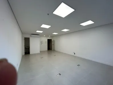Sala Comercial para venda ou aluguel, 45m² no Saco Grande, Florianópolis