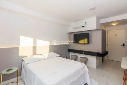 Apartamento com 1 Quarto para alugar, 28m² no Mont Serrat, Porto Alegre