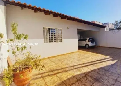 Casa com 3 Quartos à venda, 137m² no Brasília, Londrina