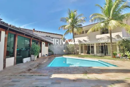 Casa com 4 Quartos para alugar, 340m² no Tabajaras, Uberlândia