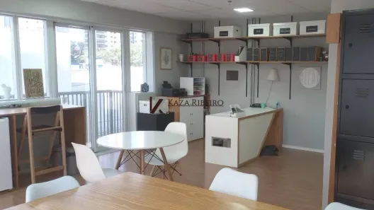 Sala Comercial à venda, 45m² no Santo Amaro, São Paulo