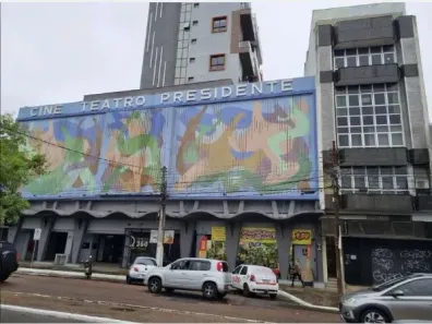 Sala Comercial à venda, 99m² no São João, Porto Alegre