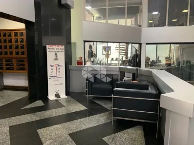 Sala Comercial à venda, 37m² no Três Figueiras, Porto Alegre