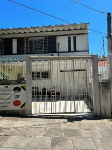Casa com 3 Quartos à venda, 332m² no Três Figueiras, Porto Alegre