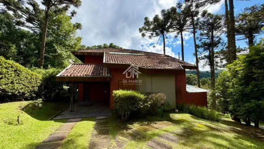 Casa de Condomínio com 5 Quartos à venda, 270m² no , Campos do Jordão