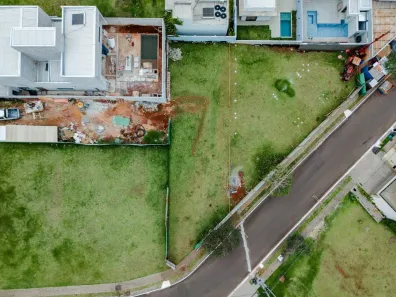 Lote/Terreno à venda, 412m² no Parque Industrial, Maringá
