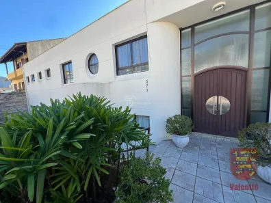 Casa com 3 Quartos à venda, 250m² no Coqueiros, Florianópolis