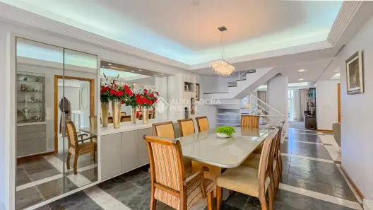 Casa com 5 Quartos à venda, 654m² no Chácara das Pedras, Porto Alegre