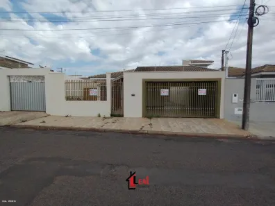 Casa com 2 Quartos para alugar, 150m² no Centro, Presidente Prudente