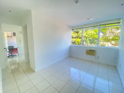 Sala Comercial à venda, 45m² no Tristeza, Porto Alegre