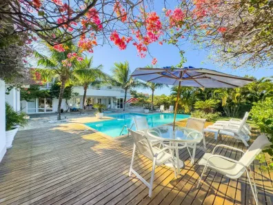 Casa com 7 Quartos à venda, 473m² no Pr Ferradura, Armação dos Búzios