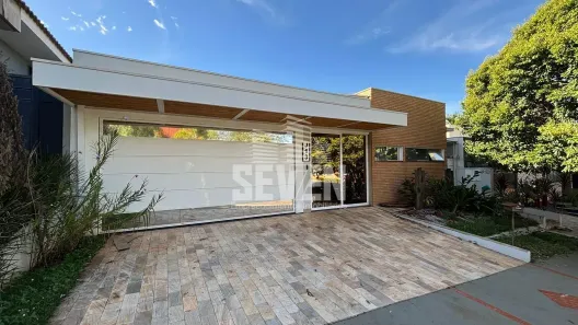 Casa com 4 Quartos para alugar, 262m² no Vila Aviação, Bauru