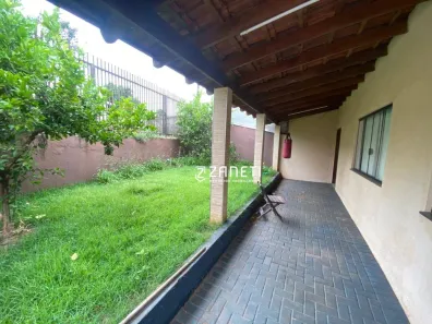 Casa com 3 Quartos à venda, 330m² no Alpes, Londrina
