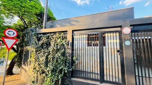 Imóvel Comercial com 4 Quartos para venda ou aluguel, 275m² no Vila Rafael de Oliveira, Jundiaí