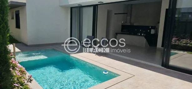 Casa de Condomínio com 3 Quartos à venda, 174m² no Shopping Park, Uberlândia