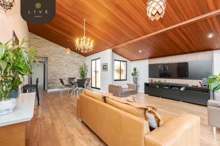 Casa com 2 Quartos à venda, 238m² no Ahú, Curitiba